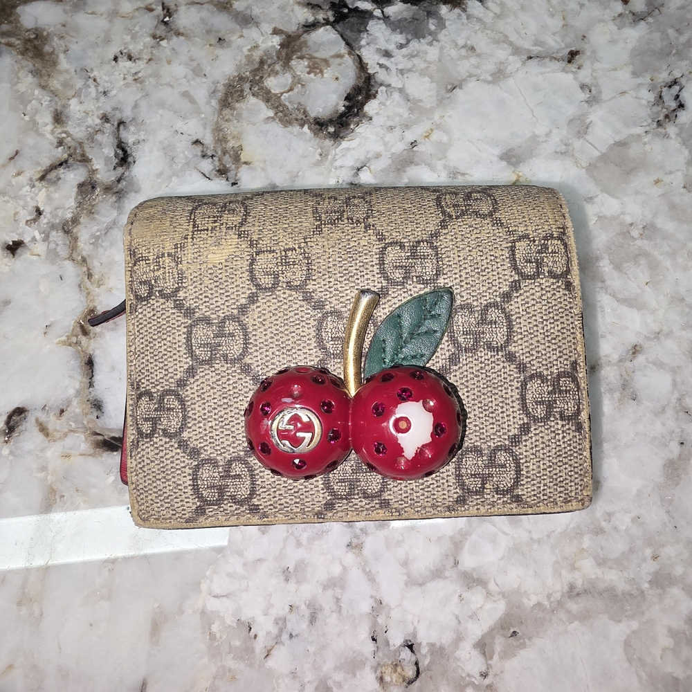 Gucci Beige Cherry Print Women's Wallet
